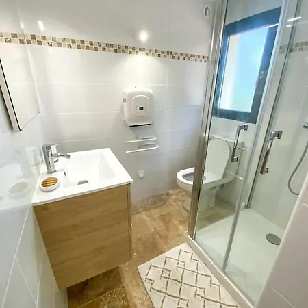 Holiday home Mazet Entre Et Garrigue Avec Piscine